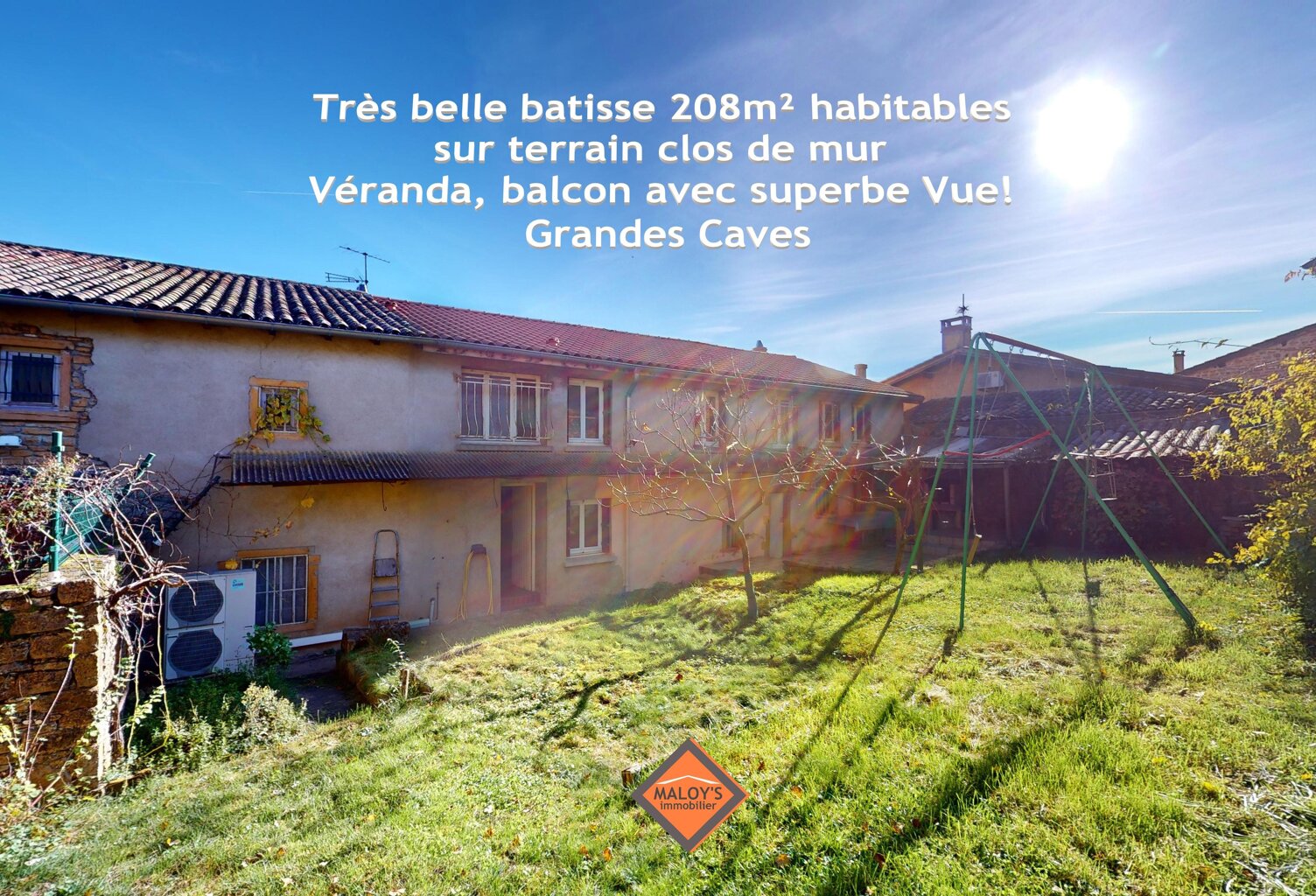 Maison Pierres dorées 208m² Habitable, Superbe vue — photo 1