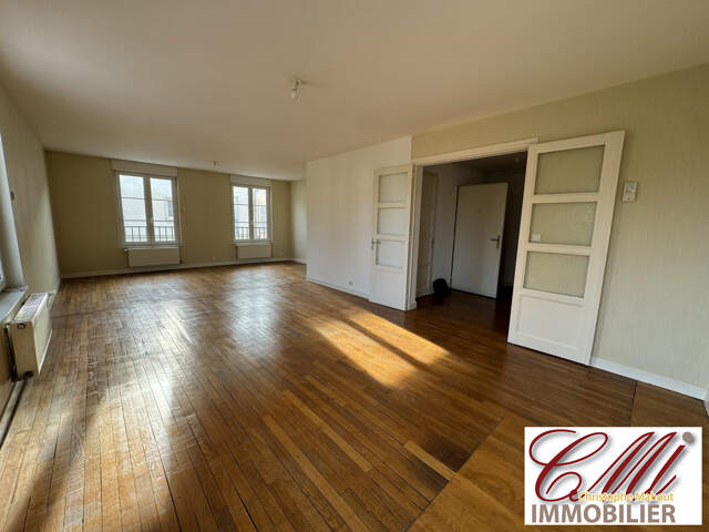 Spacieux appartement centre ville — photo du bien