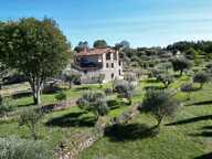 Ancien mas en pierre avec vue fantastique - FAYENCE — photo 3