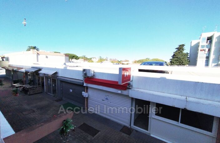 Murs commerciaux tous commerces d''environ 40 m².<BR>Étage aménag — photo 4
