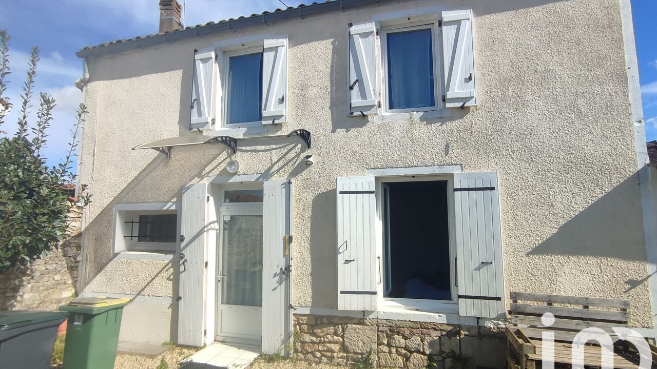 maison 6 pièces 125 m2 à vendre à Saint-Romain-de-Benet (17600)