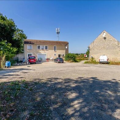 Maison 12 pièces 884000 €