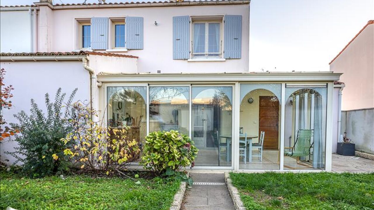 maison 7 pièces 108 m2 à vendre à Surgères (17700)