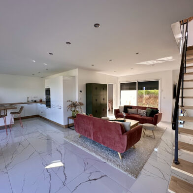 Maison 5 pièces 388000 €