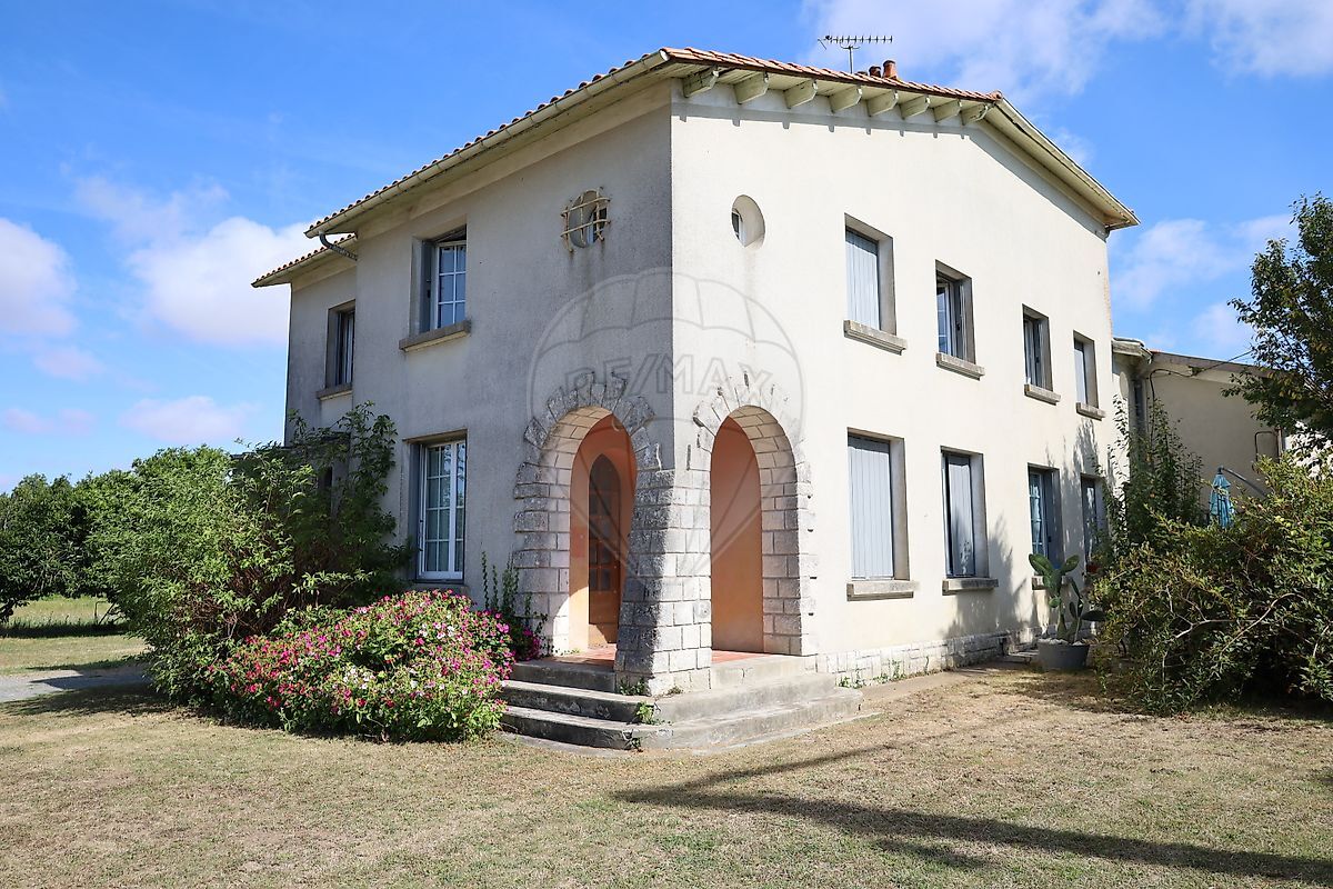 Villa / Maison 7 pièces  à vendre Ballon 17290