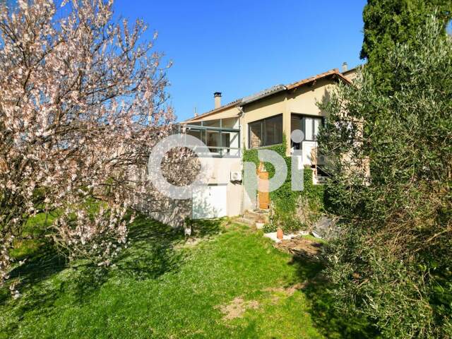 Maison en pierre avec terrain de 1560 m² — photo du bien