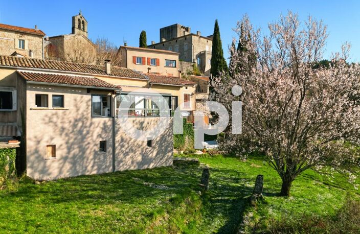 Maison en pierre avec terrain de 1560 m² — photo 2