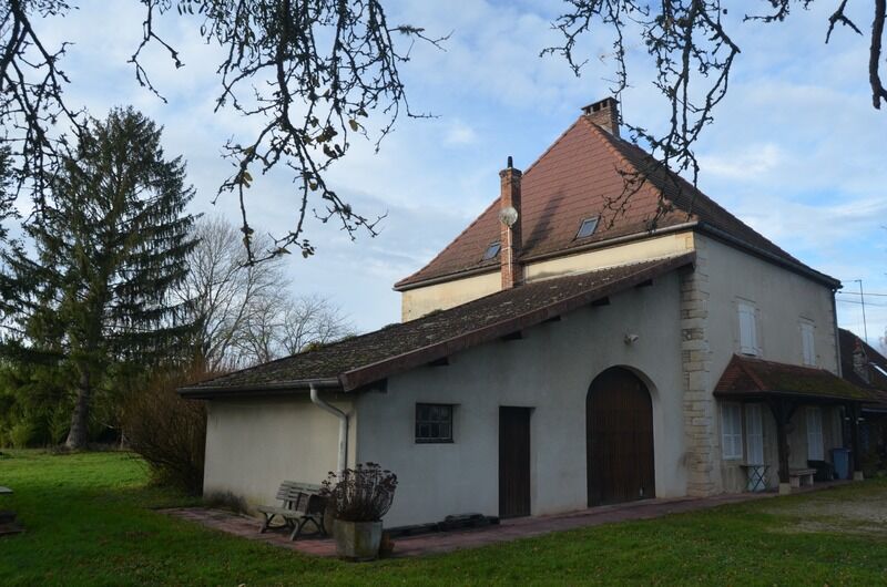 Villa / Maison 6 pièces  à vendre Lons-le-Saunier 39000