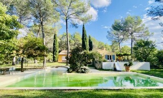 Maison 8 Pièces 197 m² à vendre à Pertuis (84120)