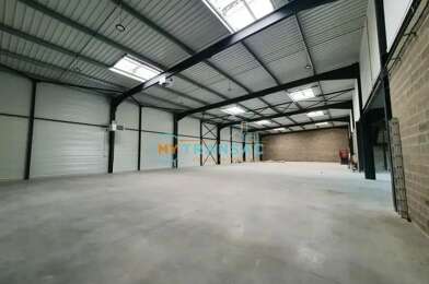 Local industriel  983535 €