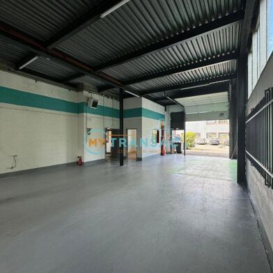 Local industriel 820 m²