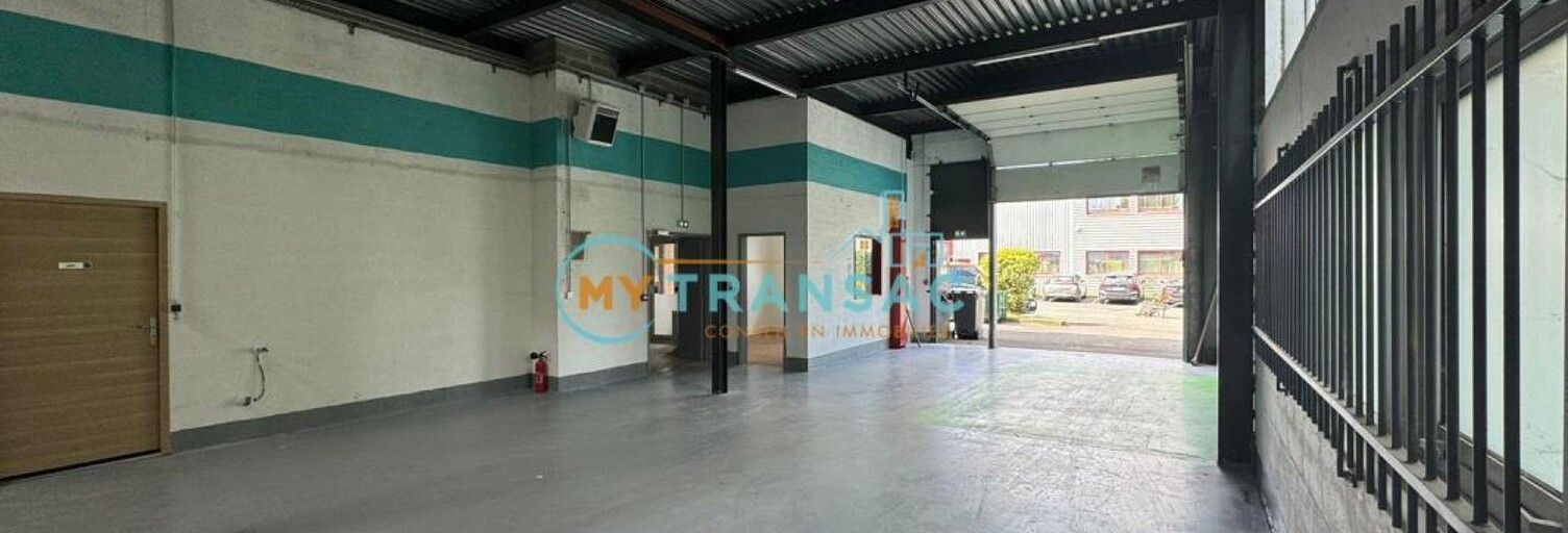 Local industriel  820 m² à louer à Massy (91300)