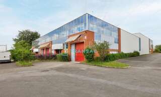 Local industriel  410 m² à louer à Massy (91300)