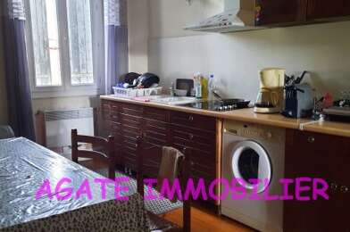 Appartement  630 €