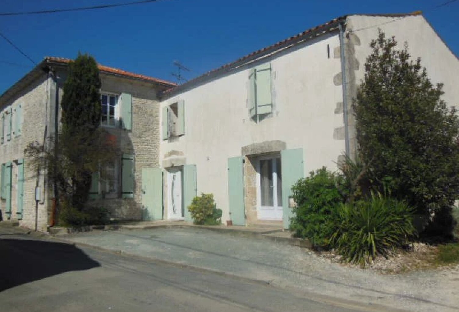 Vente maison 7 pièces 230 m² Ballon (17290) — photo 1