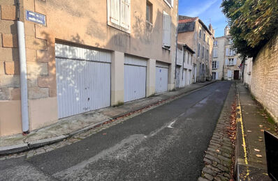 garage  pièces 8 m2 à louer à Poitiers (86000)