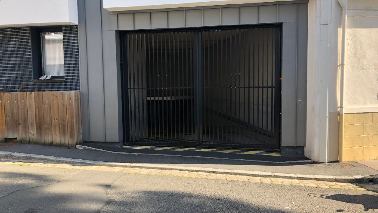 garage  pièces  m2 à vendre à Nantes (44000)