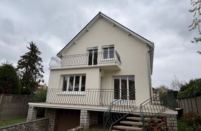 location maison 1 425 € CC /mois à proximité de Chartres (28000)