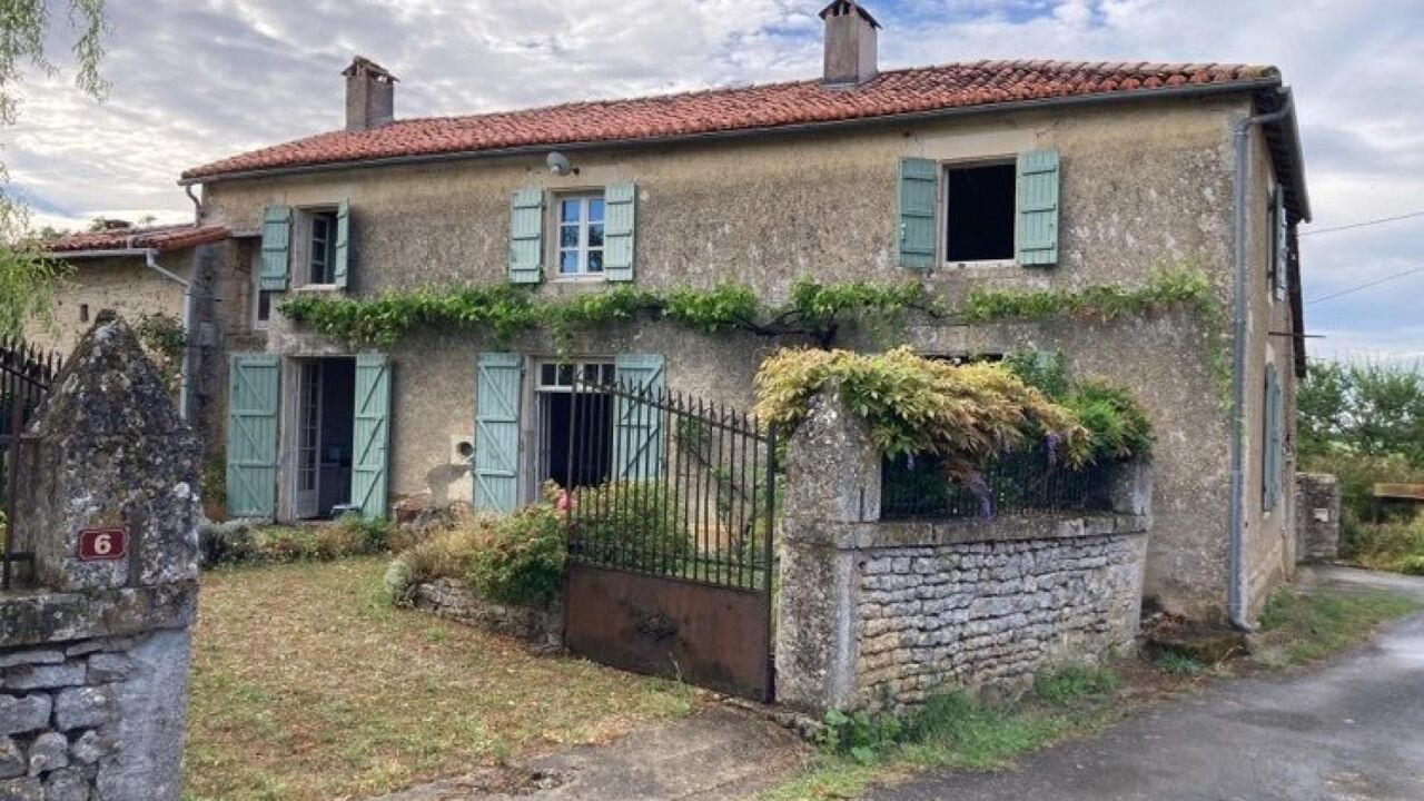 maison 4 pièces 150 m2 à vendre à Nanteuil-en-Vallée (16700)