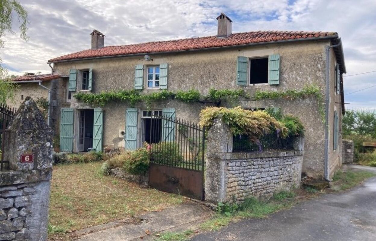 maison 4 pièces 150 m2 à vendre à Nanteuil-en-Vallée (16700)