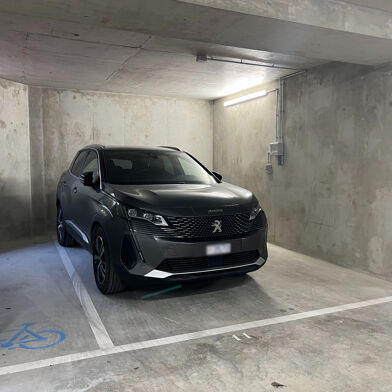 Parking 16 m²