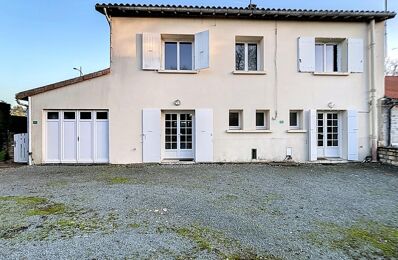 maison 7 pièces 212 m2 à vendre à Fontcouverte (17100)