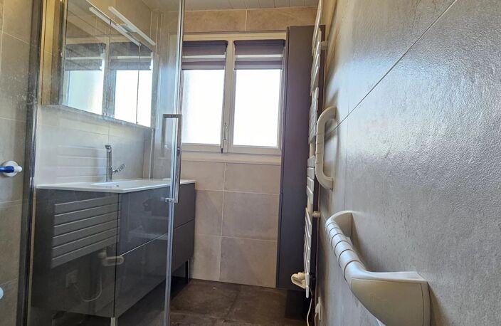 SOUS COMPROMIS — photo 4