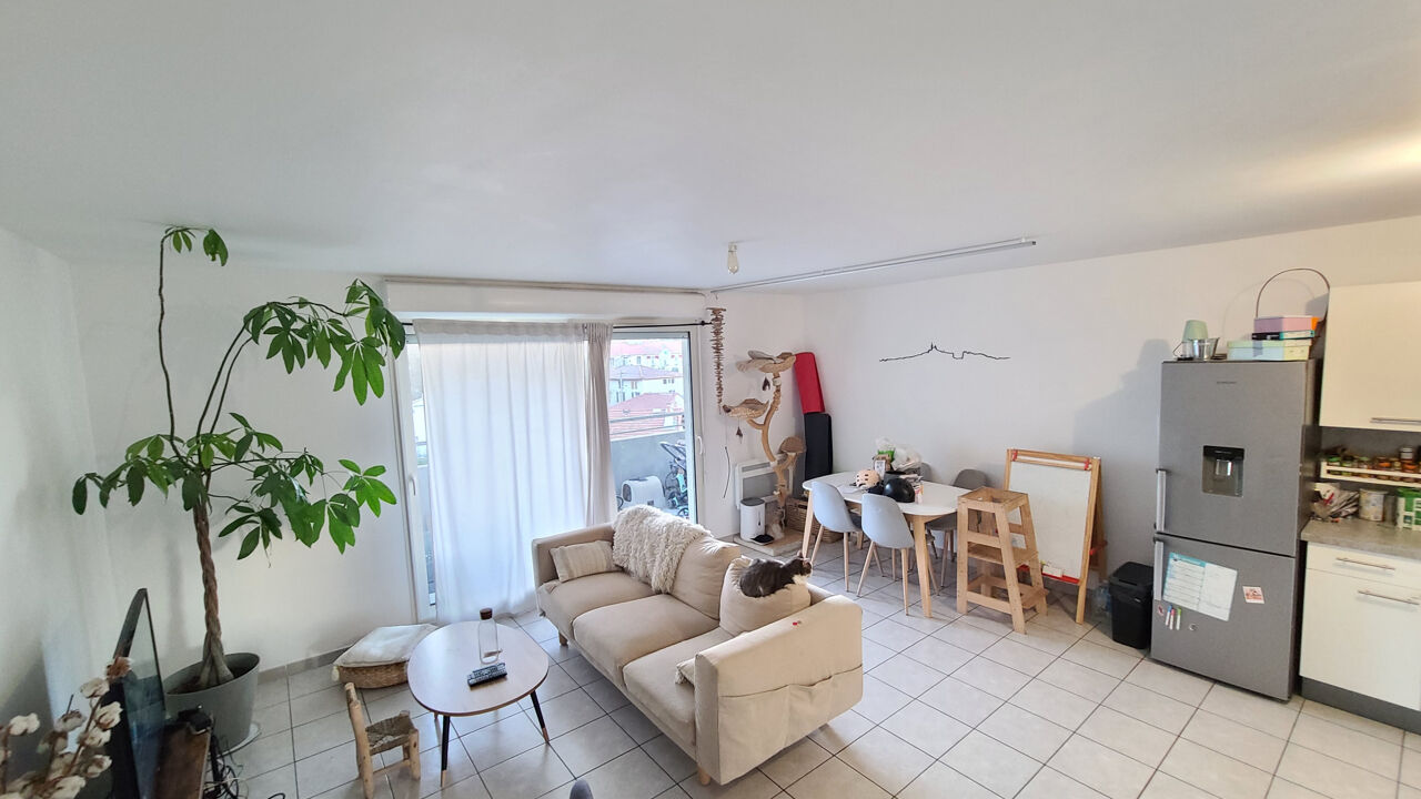 appartement 3 pièces 65 m2 à louer à Marseille 13 (13013)