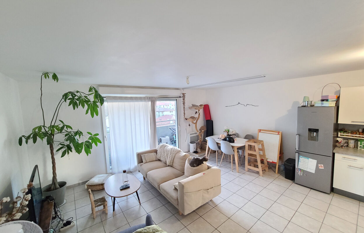 appartement 3 pièces 65 m2 à louer à Marseille 13 (13013)