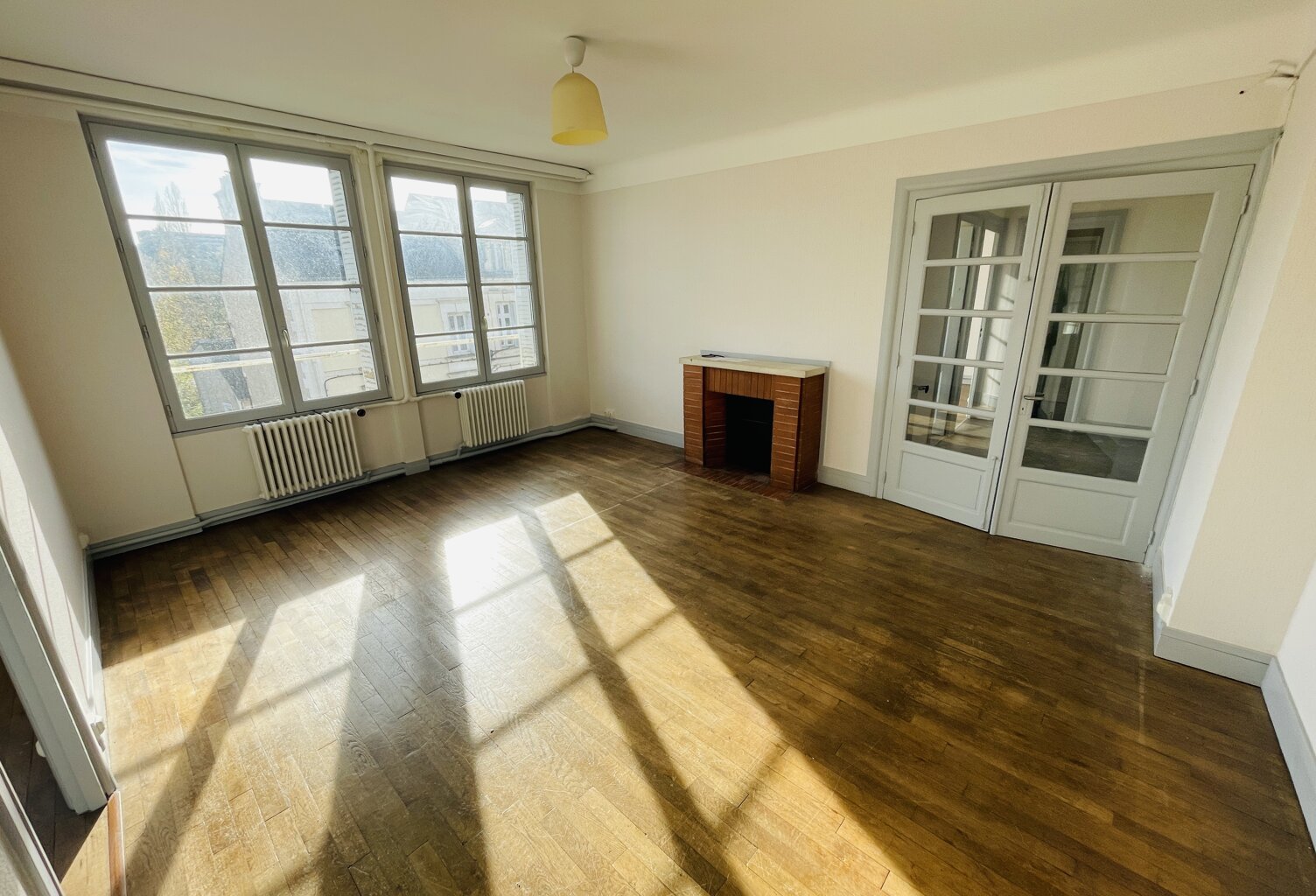 Appartement de 3 pièces lumineux aux pieds du plateau — photo 1