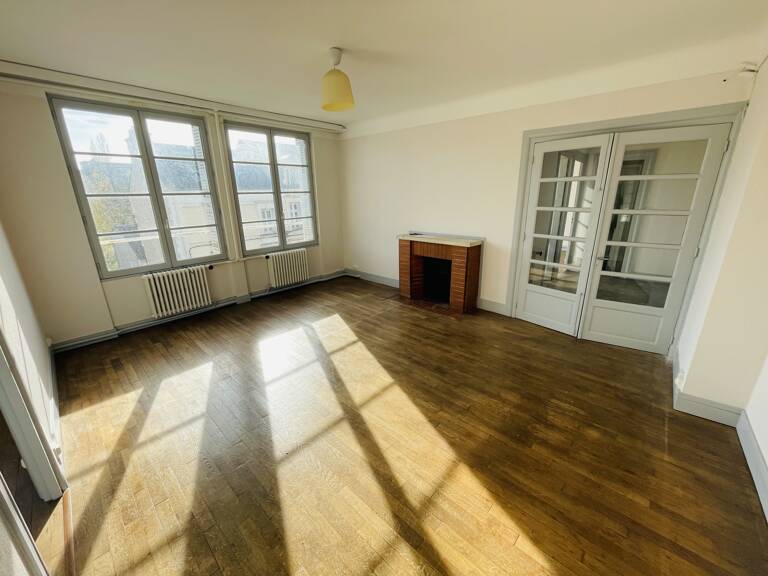 Appartement de 3 pièces lumineux aux pieds du plateau — photo 1