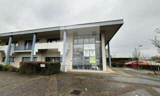 Bureau  284 m² à louer à Bron (69500)