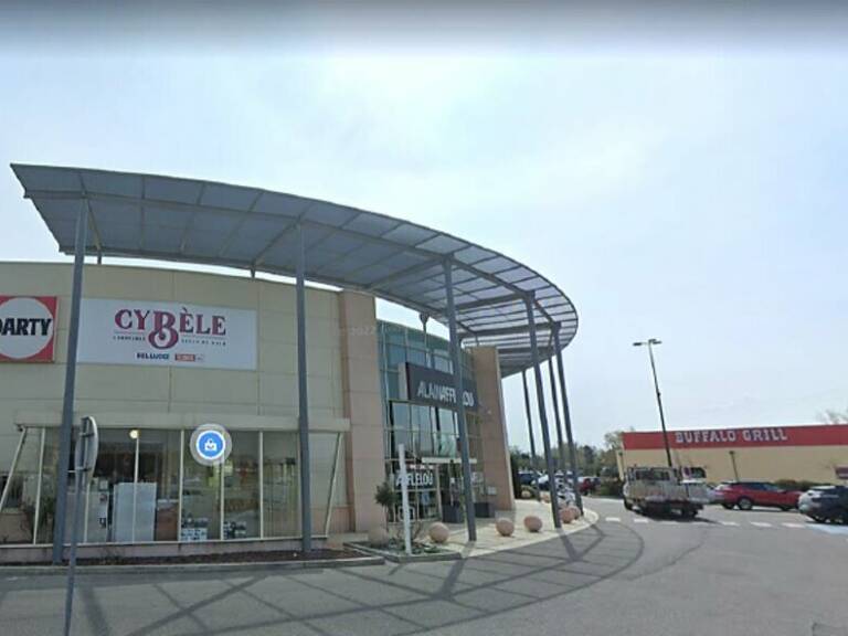 LOCAL COMMERCIAL à LOUER — photo 1