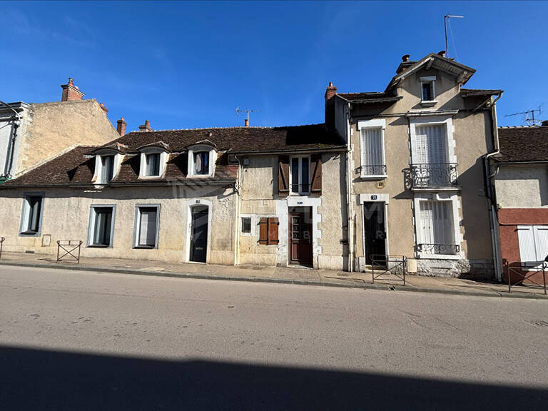Ensemble immobilier idéalement situé en centre ville. — photo 1