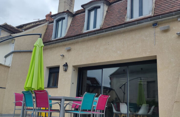 Ensemble immobilier idéalement situé en centre ville. — photo 3