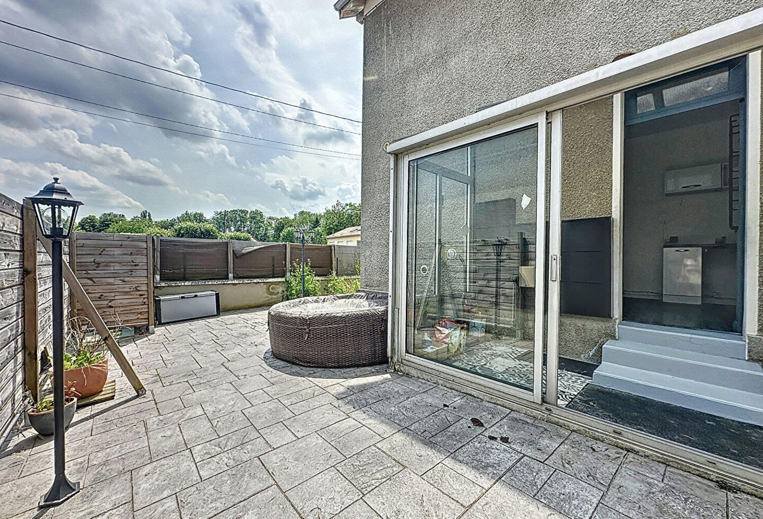 Maison à vendre à REBAIS - 5 pièces, 3 chambres — photo 1