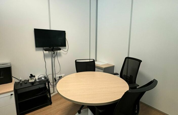 BUREAUX à LOUER — photo 2