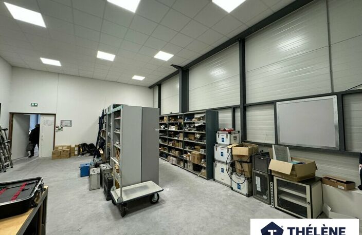 BUREAUX à LOUER — photo 3