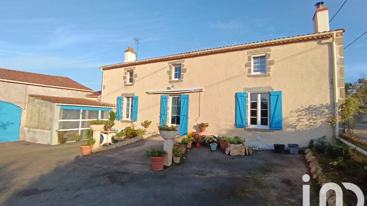 maison 4 pièces 107 m2 à vendre à Luché-Thouarsais (79330)