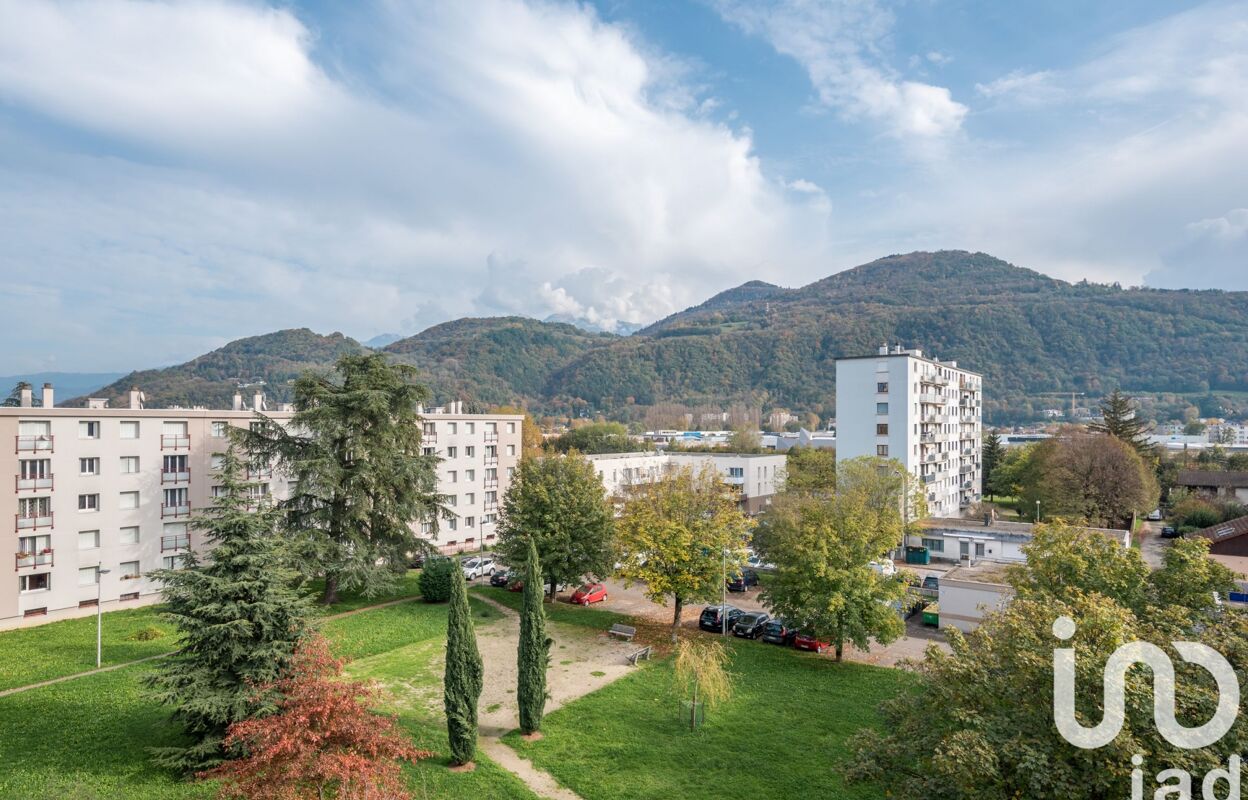 appartement 3 pièces 49 m2 à vendre à Saint-Martin-d'Hères (38400)