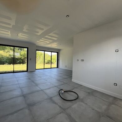 Maison 6 pièces 337600 €