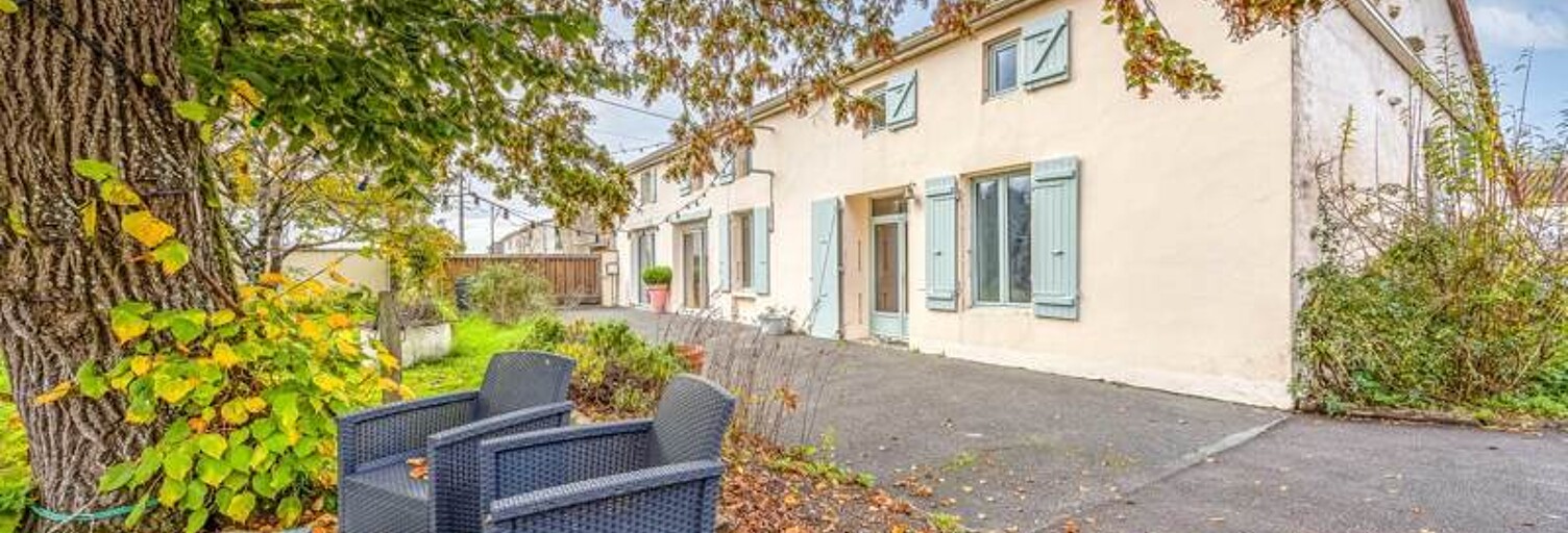 Maison 8 Pièces 190 m² à vendre à Genouillé (17430)