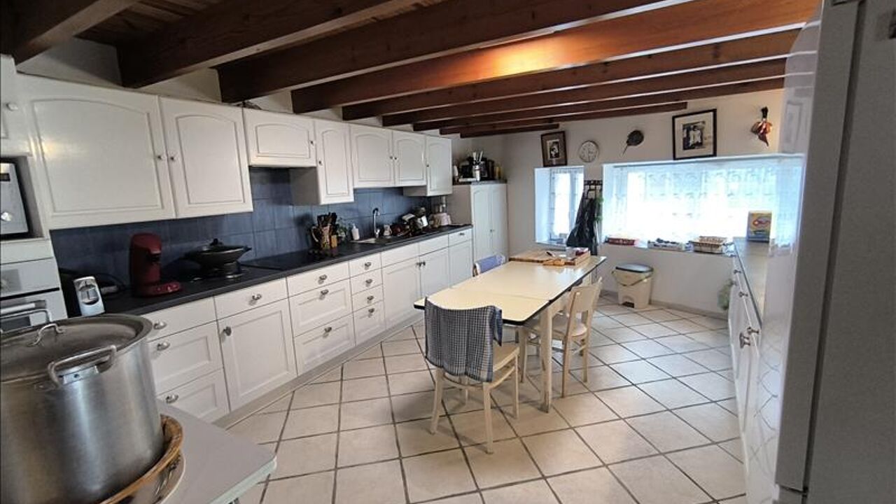 maison 5 pièces 138 m2 à vendre à Pons (17800)