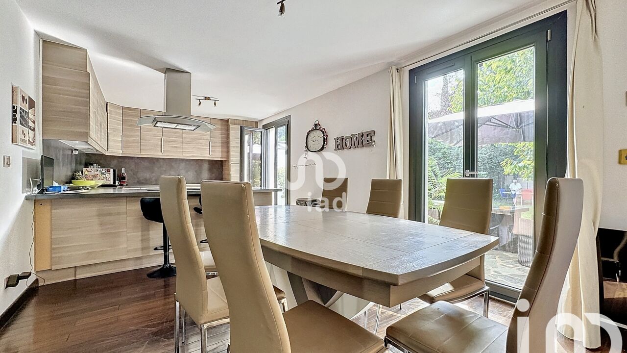 maison 7 pièces 228 m2 à vendre à La Queue-en-Brie (94510)