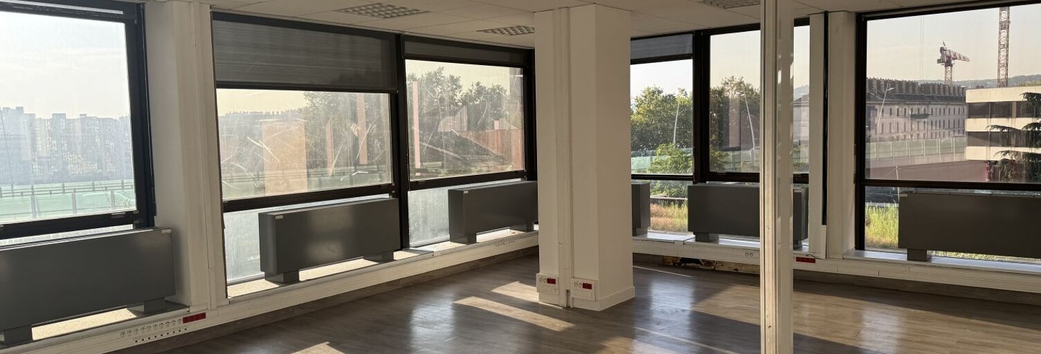 Commerce  1236 m² à vendre à Saint-Cloud (92210)