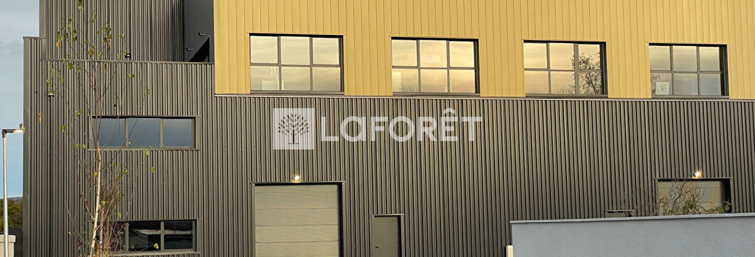 Local industriel  300 m² à louer à Andrézieux-Bouthéon (42160)