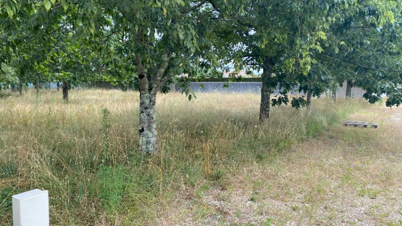 terrain  pièces 640 m2 à vendre à Soulignac (33760)