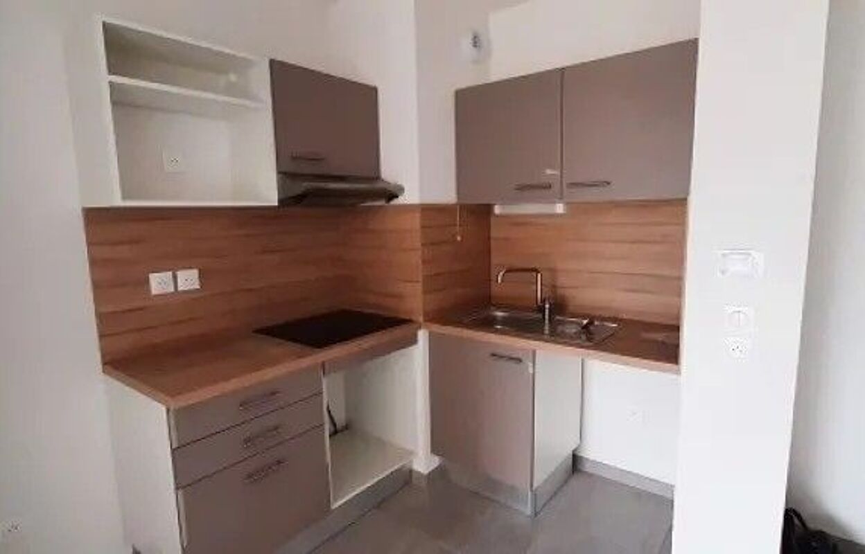 appartement 2 pièces 38 m2 à louer à Nîmes (30900)