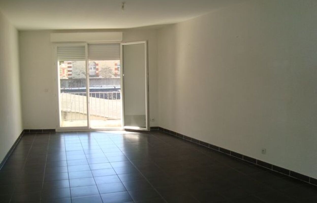 appartement 2 pièces 49 m2 à louer à Lunel (34400)