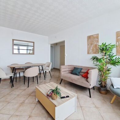 Appartement 4 pièces 1070 €